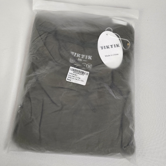 Women's TIKTIK Army Green Long Sleeve & Shorts Lounge Set Size 2XL NWT - Picture 4 of 5
